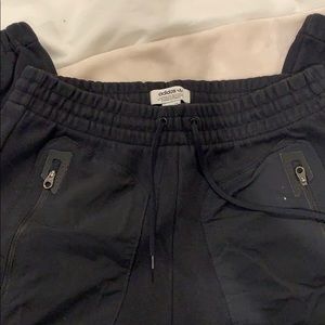 ADIDAS SWEAT PANTS WITH LARGE POCKETS